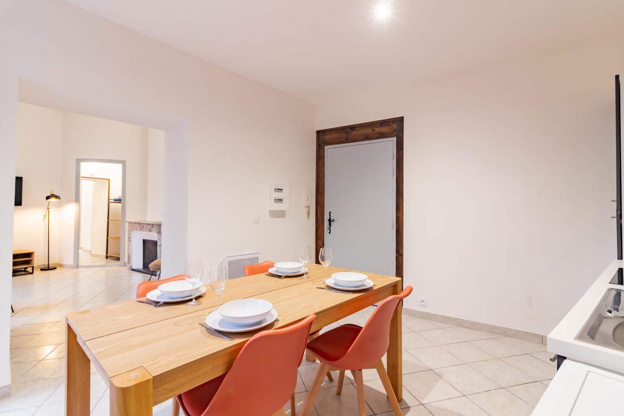 Spacieux Appartement En Plein Coeur De Béziers Exterior foto