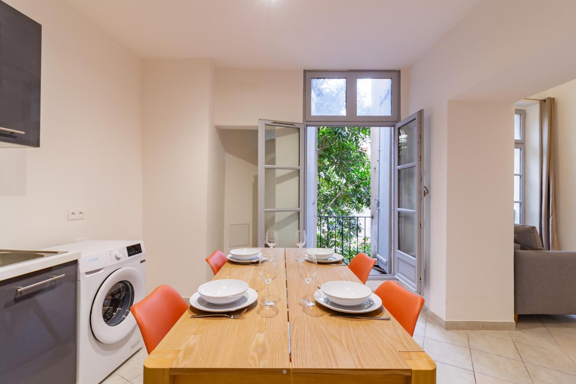 Spacieux Appartement En Plein Coeur De Béziers Exterior foto